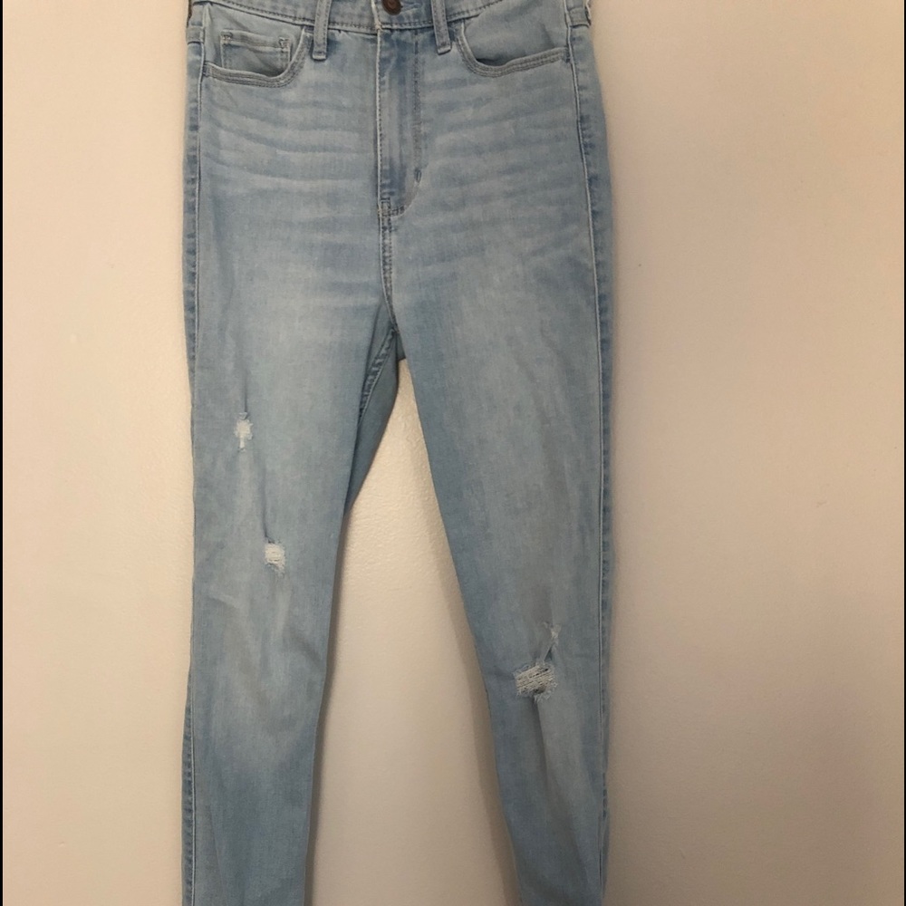 Hollister, ripped jeans